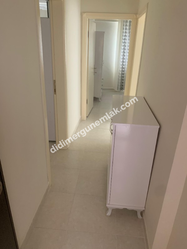  ALTINKUM MAHALLESİ’NDE DENİZE YAKIN, EŞYALI, ÖN CEPHE DAİRE! 