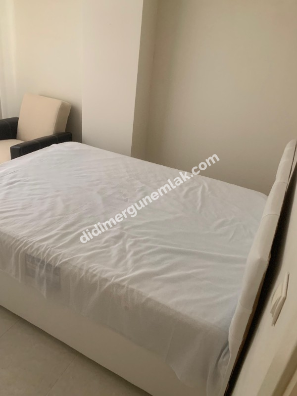  ALTINKUM MAHALLESİ’NDE DENİZE YAKIN, EŞYALI, ÖN CEPHE DAİRE! 