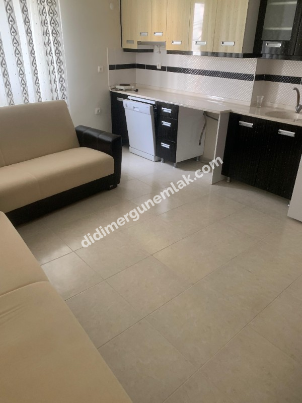  ALTINKUM MAHALLESİ’NDE DENİZE YAKIN, EŞYALI, ÖN CEPHE DAİRE! 