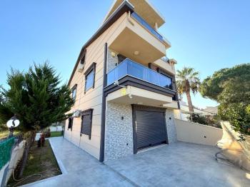 Didim'de Denize 300 Metre Mesafede Satılık Eşyalı Yazlık