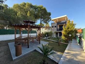 Didim'de Denize 300 Metre Mesafede Satılık Eşyalı Yazlık