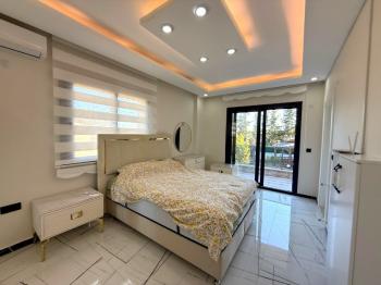 Didim'de Denize 300 Metre Mesafede Satılık Eşyalı Yazlık