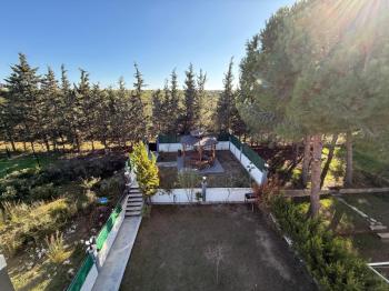 Didim'de Denize 300 Metre Mesafede Satılık Eşyalı Yazlık