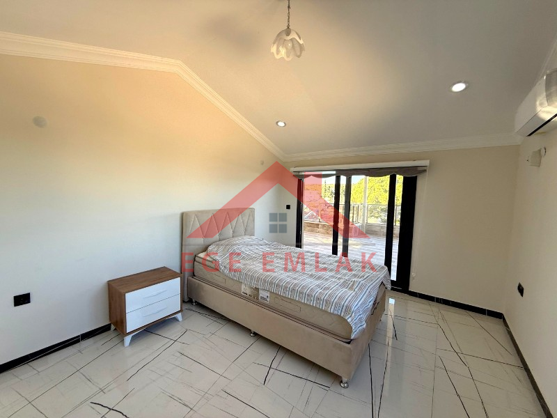 Didim'de Denize 300 Metre Mesafede Satılık Eşyalı Yazlık