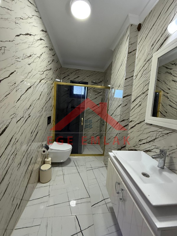 Didim'de Denize 300 Metre Mesafede Satılık Eşyalı Yazlık