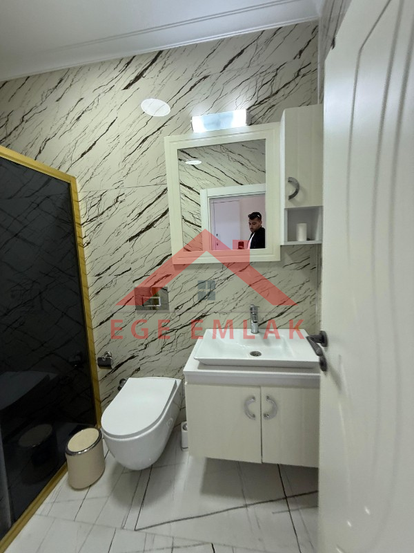 Didim'de Denize 300 Metre Mesafede Satılık Eşyalı Yazlık