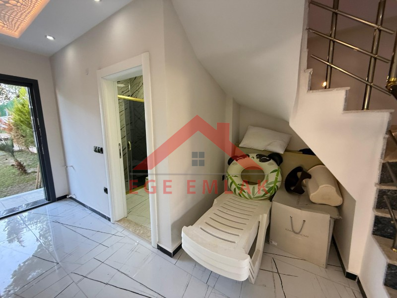 Didim'de Denize 300 Metre Mesafede Satılık Eşyalı Yazlık