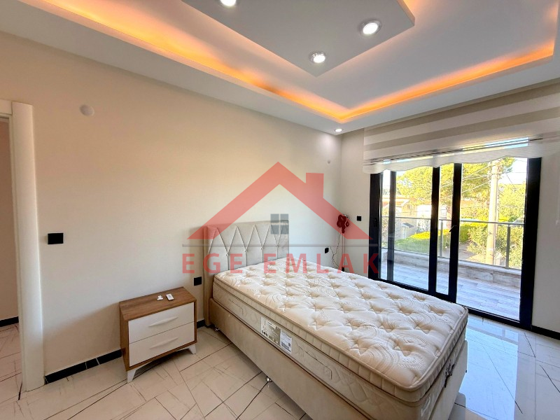 Didim'de Denize 300 Metre Mesafede Satılık Eşyalı Yazlık