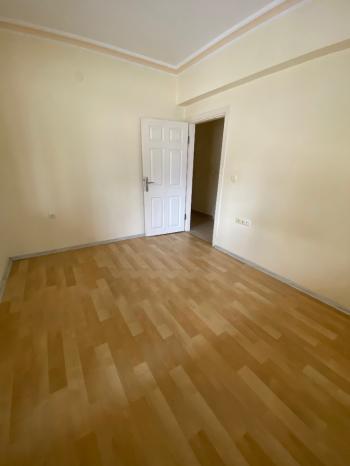 GÜVENAY - ÇORUM ÜÇTUTLAR F. SULTAN MEHMET OKULU YANI SATILIK DAİRE