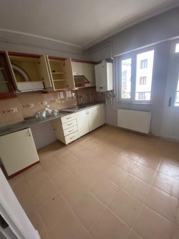 Güvenay - Çorum Tekcevizde 19 Mayıs Okuluna Yakın 2+1