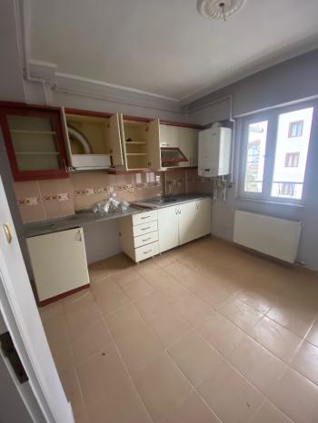 Güvenay - Çorum Tekcevizde 19 Mayıs Okuluna Yakın 2+1