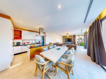 Kıbrıs Girne Çatalköy Bölgesinde Özel Yüzme Havuzlu 4+1 Lüks Modern Satılık Villalar