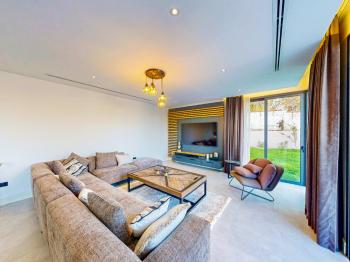 Kıbrıs Girne Çatalköy Bölgesinde Özel Yüzme Havuzlu 4+1 Lüks Modern Satılık Villalar