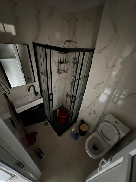 Akşemsettin Metro’ya 3 Dk 1+1 Çatı Katı Kiralık Daire