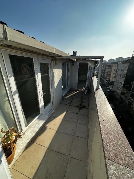 Akşemsettin Metro’ya 3 Dk 1+1 Çatı Katı Kiralık Daire