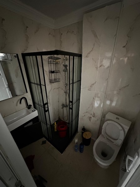 Akşemsettin Metro’ya 3 Dk 1+1 Çatı Katı Kiralık Daire