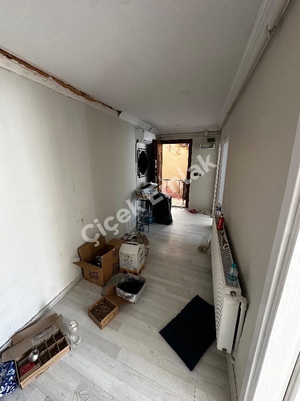 Akşemsettin Metro’ya 3 Dk 1+1 Çatı Katı Kiralık Daire