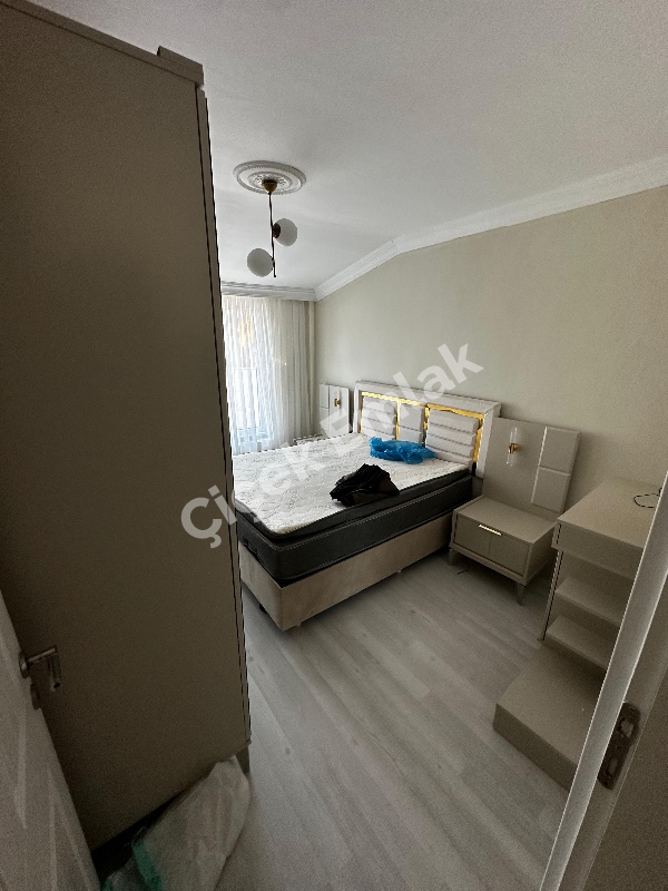 Akşemsettin Metro’ya 3 Dk 1+1 Çatı Katı Kiralık Daire