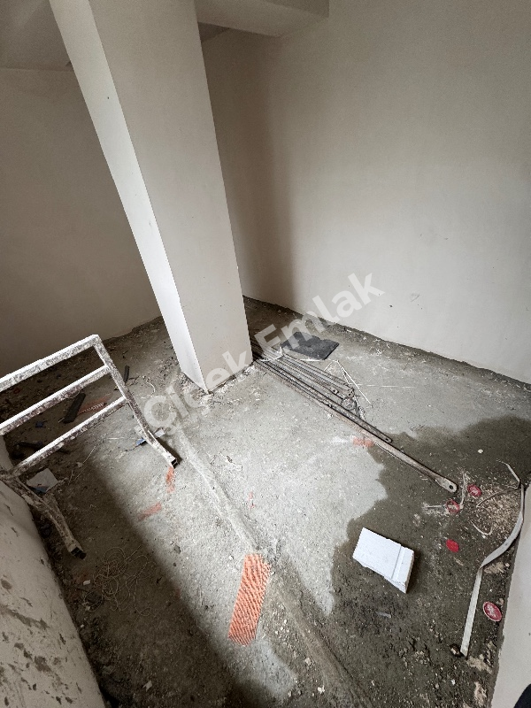 Çırçır'da 2+1 Arakat Asansörlü Sıfır Bina'da Satılık Daire