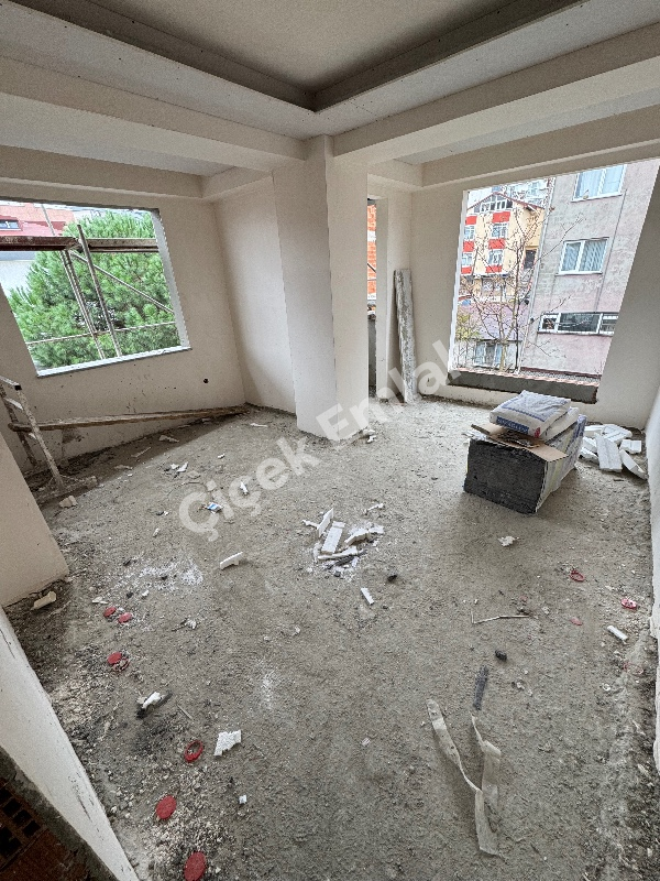 Çırçır'da 2+1 Arakat Asansörlü Sıfır Bina'da Satılık Daire