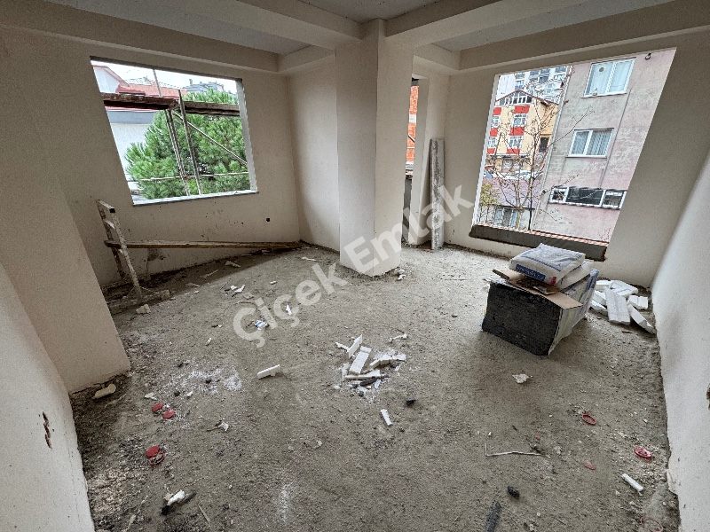 Çırçır'da 2+1 Arakat Asansörlü Sıfır Bina'da Satılık Daire