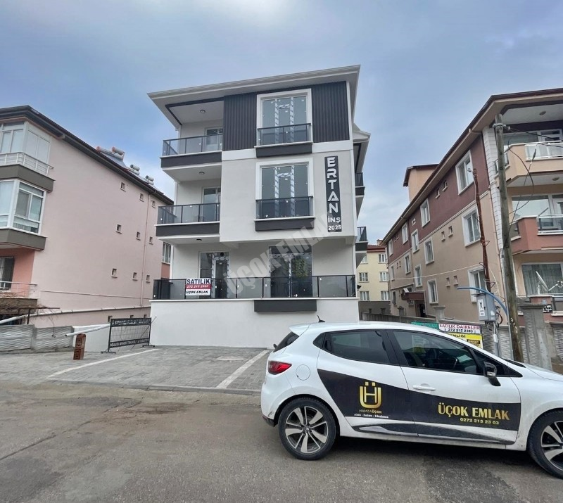 AFYON ÜÇOK EMLAKTAN ALİ İHSAN PAŞA MAH SATILIK 3+1 LÜX NEZİH BÖLGEDE SIFIR DAİRELER