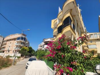 DİDİM ALTINKUM MAHALLESİNDE DENİZE 100 METRE AÇIK MUTFAKLI 2+1 SATILIK DAİRE