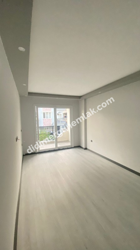  ALTINKUM’DA DENİZE YÜRÜME MESAFESİNDE SIFIR 2+1 DAİRE!