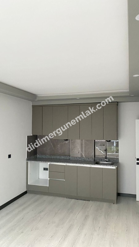  ALTINKUM’DA DENİZE YÜRÜME MESAFESİNDE SIFIR 2+1 DAİRE!