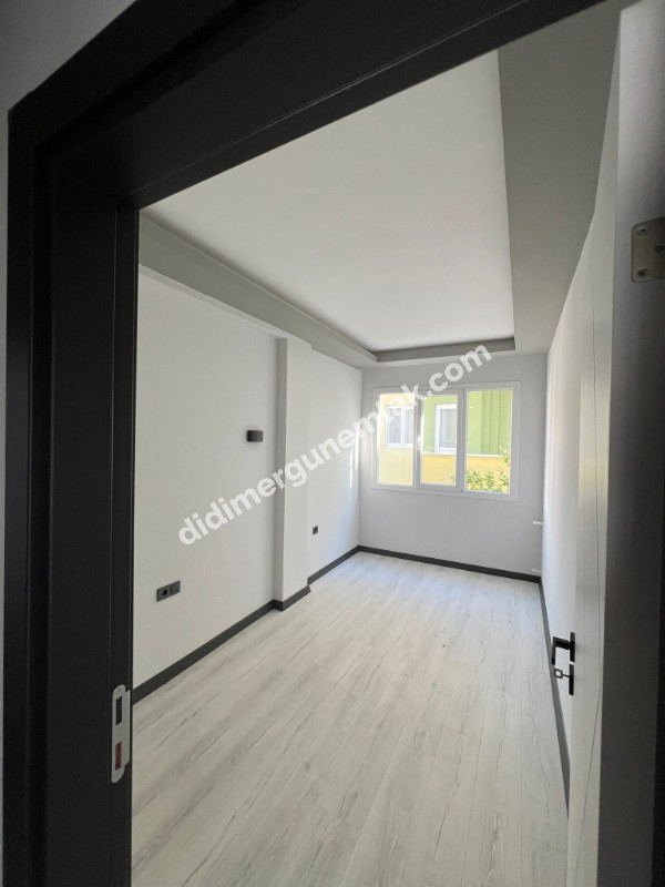  ALTINKUM’DA DENİZE YÜRÜME MESAFESİNDE SIFIR 2+1 DAİRE!