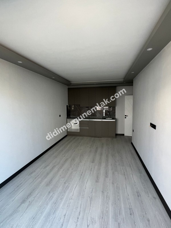  ALTINKUM’DA DENİZE YÜRÜME MESAFESİNDE SIFIR 2+1 DAİRE!