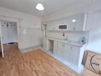 GÜVENAY - ÇORUM GÜLABİBEY ATA CADDESİ ÜZERİ SATILIK 2+1 DAİRE