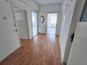 GÜVENAY - ÇORUM GÜLABİBEY ATA CADDESİ ÜZERİ SATILIK 2+1 DAİRE