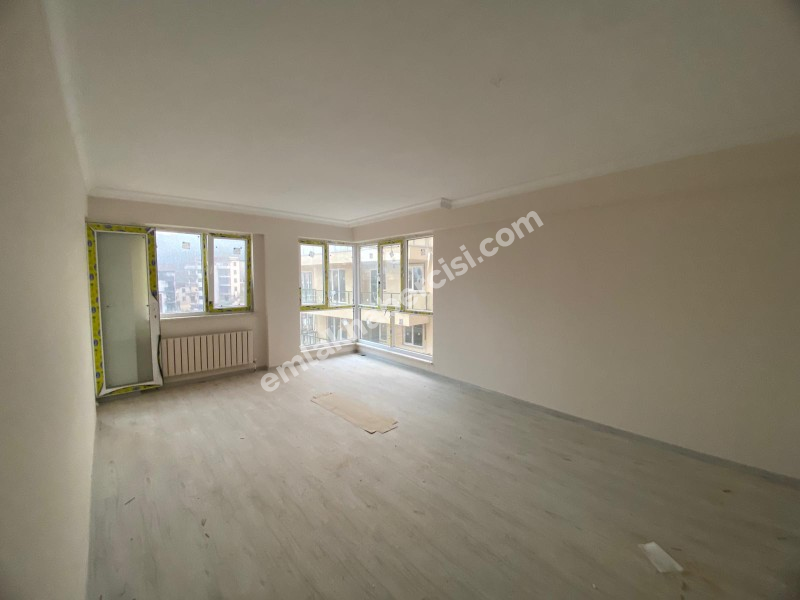 MUDANYA HALİTPAŞA 'da SATILIK 100 M2 AYRI MUTFAKLI DENİZ GÖRÜR SIFIR 2+1 DAİRE