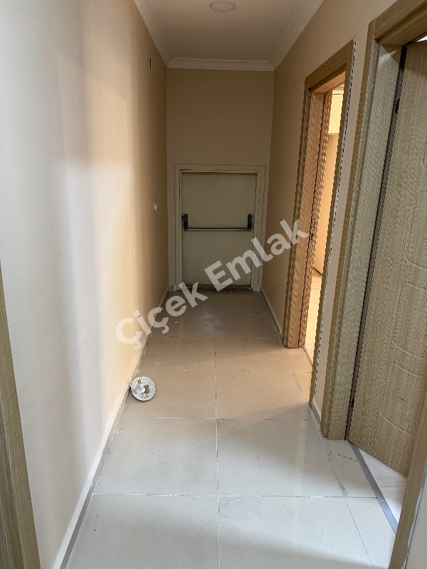 Çırçır’da Asansörlü 4+1 Yeni Kiralık Dubleks