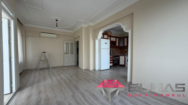 Elmas’tan Fatih’te Denize Sıfır Full Manzaralı 3+1