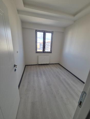 Güvenay - Çorum Çepni Mahallesi Fen Lisesi Bölgesi 3+1 Sıfır Daire