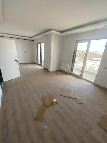 GÜVENAY - ÇORUM KALE BEST BENZİNLİK CİVARI 3+1 SATILIK DAİRE 