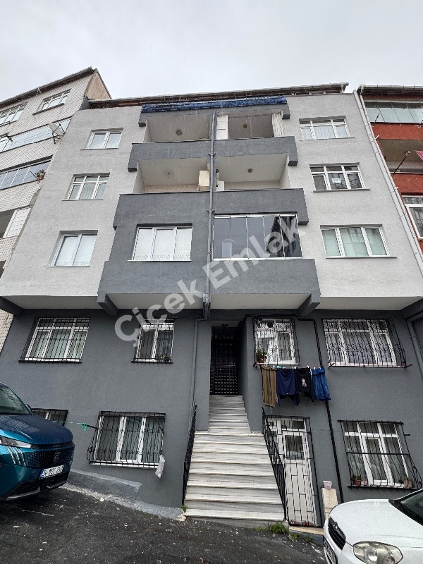 Çırçır Metro’ya 2 Dk 2+1 Arakat Balkonlu Kiralık Daire