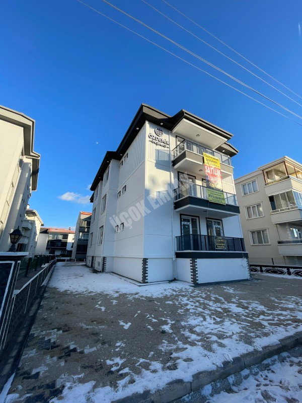 AFYON ÜÇOK EMLAKTAN MAREŞAL F ÇAKMAK MAH SATILIK SIFIR ULTRA LÜX 2+1 DAİRELER