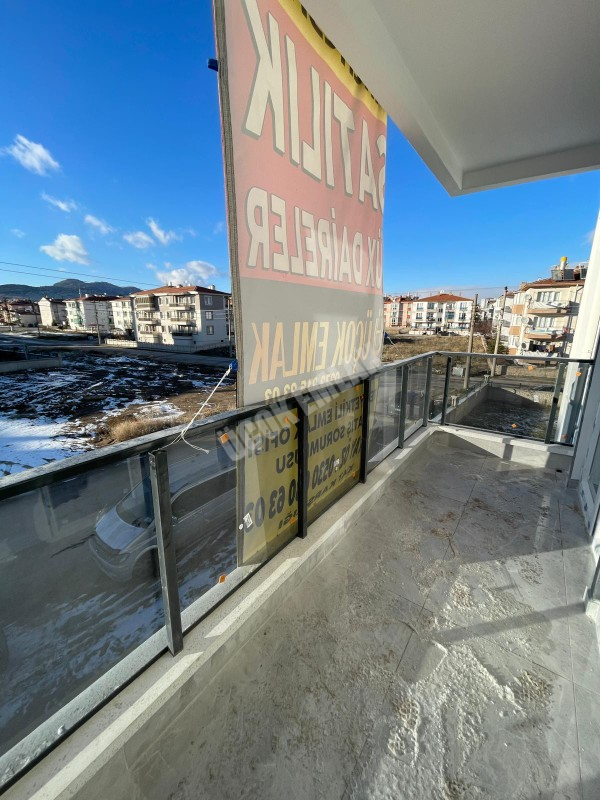 AFYON ÜÇOK EMLAKTAN MAREŞAL F ÇAKMAK MAH SATILIK SIFIR ULTRA LÜX 2+1 DAİRELER