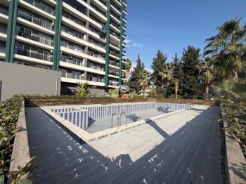 ALYANS'TAN YAŞAMAKTAN KEYİF ALACAĞINIZ LÜKS SİTE İÇERİSİNDE 1+1