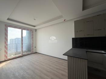 ALYANS'TAN YAŞAMAKTAN KEYİF ALACAĞINIZ LÜKS SİTE İÇERİSİNDE 1+1