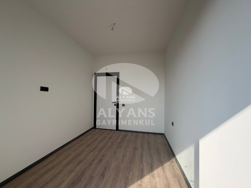 ALYANS'TAN YAŞAMAKTAN KEYİF ALACAĞINIZ LÜKS SİTE İÇERİSİNDE 1+1