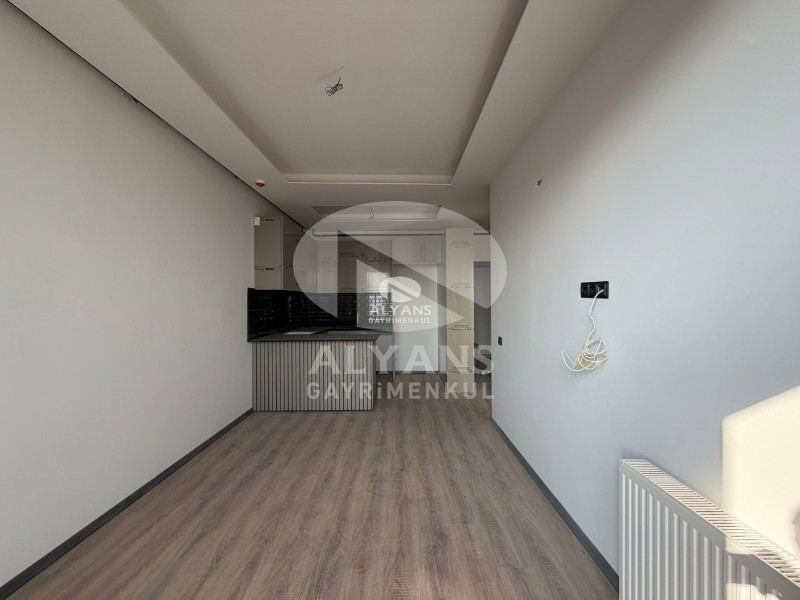 ALYANS'TAN YAŞAMAKTAN KEYİF ALACAĞINIZ LÜKS SİTE İÇERİSİNDE 1+1