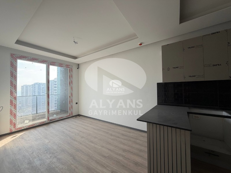 ALYANS'TAN YAŞAMAKTAN KEYİF ALACAĞINIZ LÜKS SİTE İÇERİSİNDE 1+1