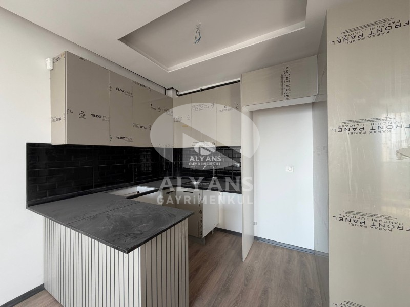 ALYANS'TAN YAŞAMAKTAN KEYİF ALACAĞINIZ LÜKS SİTE İÇERİSİNDE 1+1