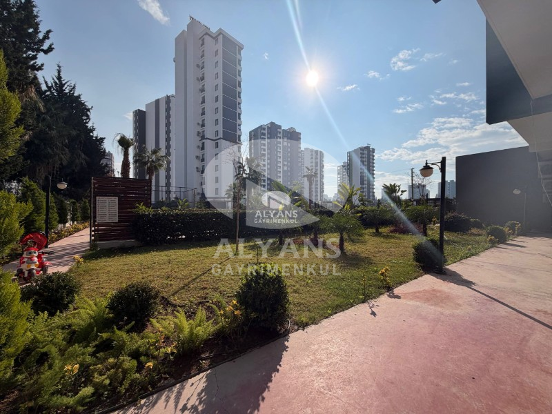 ALYANS'TAN YAŞAMAKTAN KEYİF ALACAĞINIZ LÜKS SİTE İÇERİSİNDE 1+1