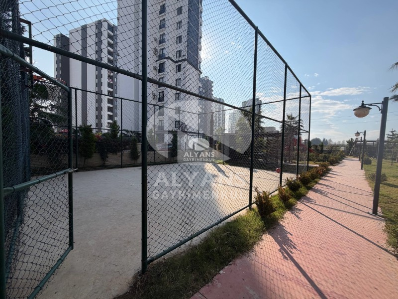 ALYANS'TAN YAŞAMAKTAN KEYİF ALACAĞINIZ LÜKS SİTE İÇERİSİNDE 1+1