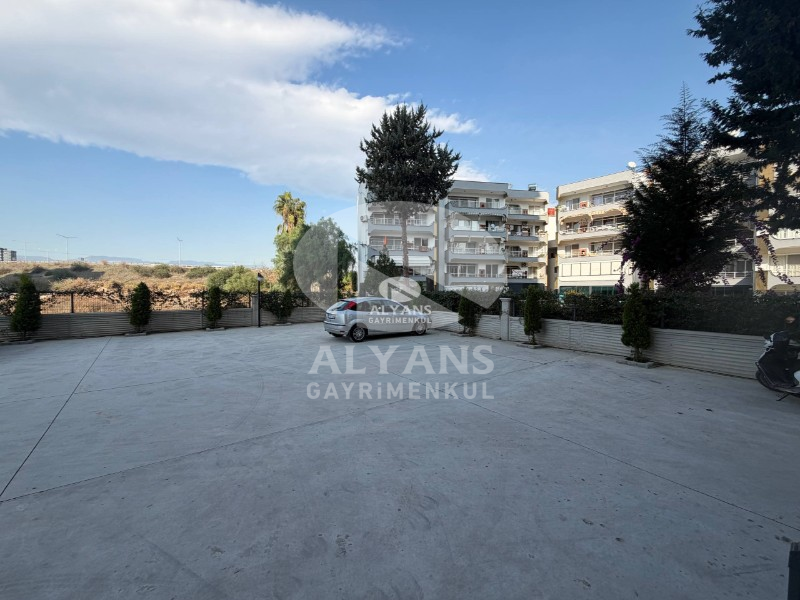 ALYANS'TAN YAŞAMAKTAN KEYİF ALACAĞINIZ LÜKS SİTE İÇERİSİNDE 1+1